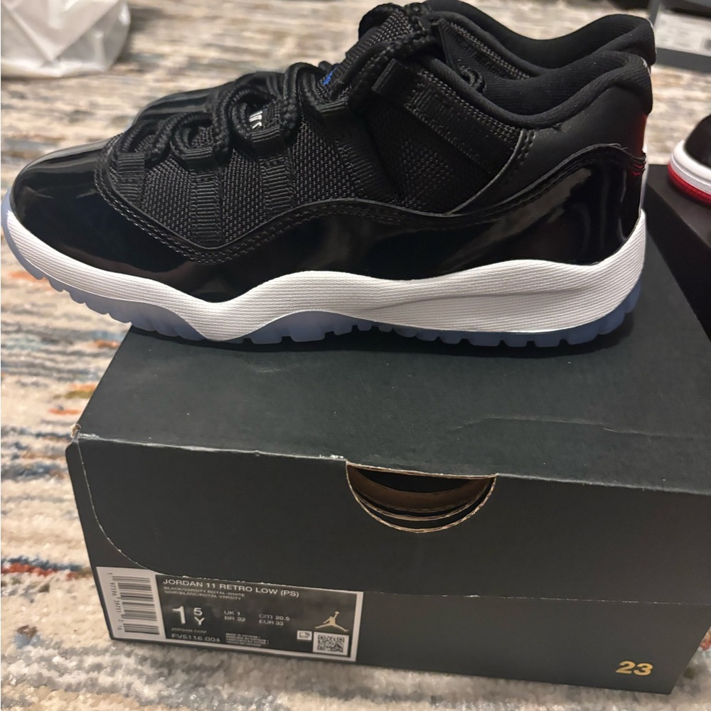 Kids Black Jordan Retro Low Shoes